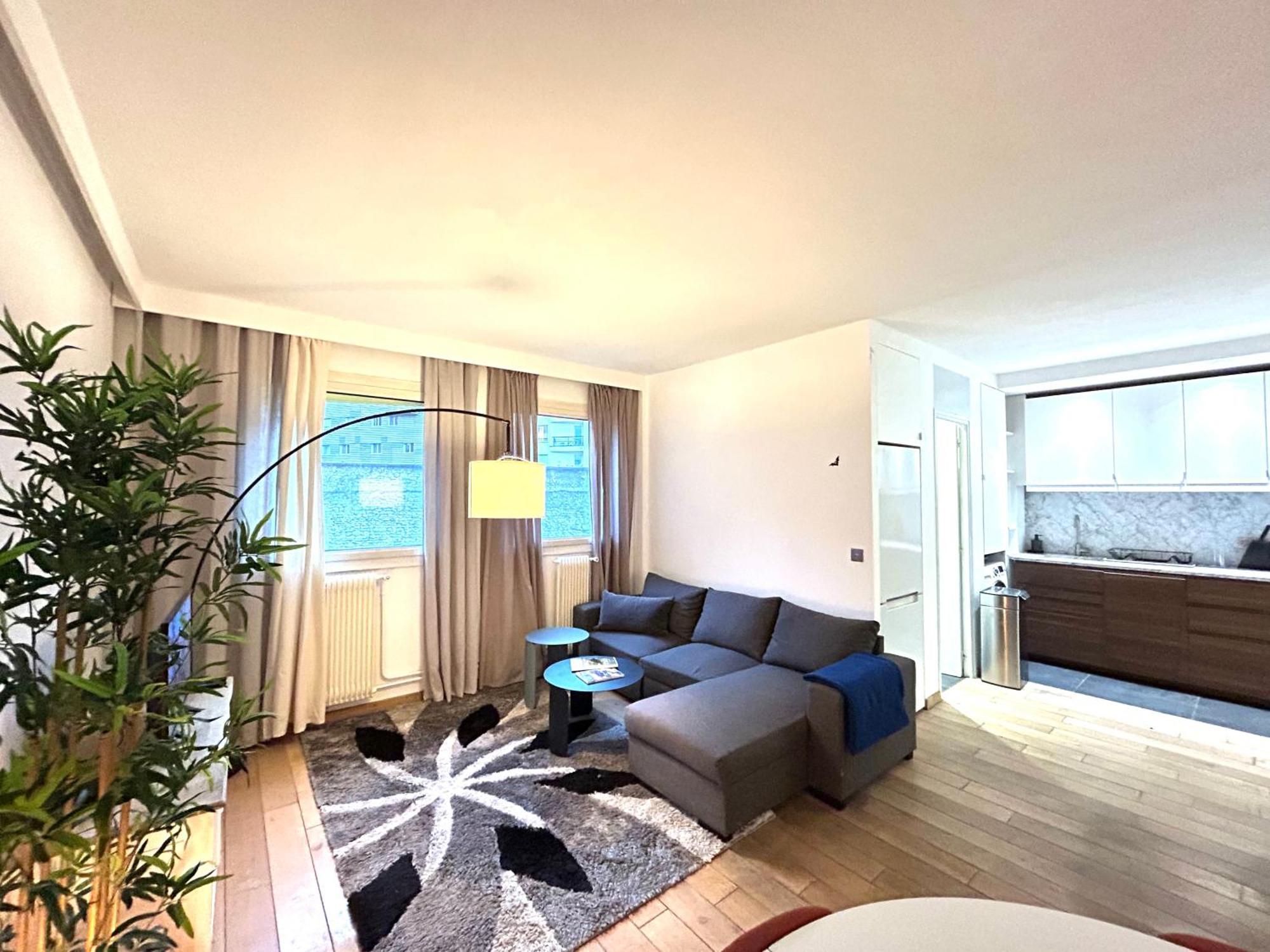 Big Apartment Eiffel Tower View パリ エクステリア 写真
