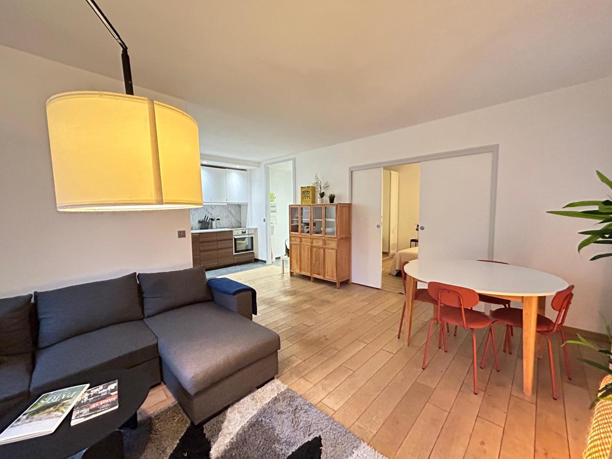 Big Apartment Eiffel Tower View パリ エクステリア 写真